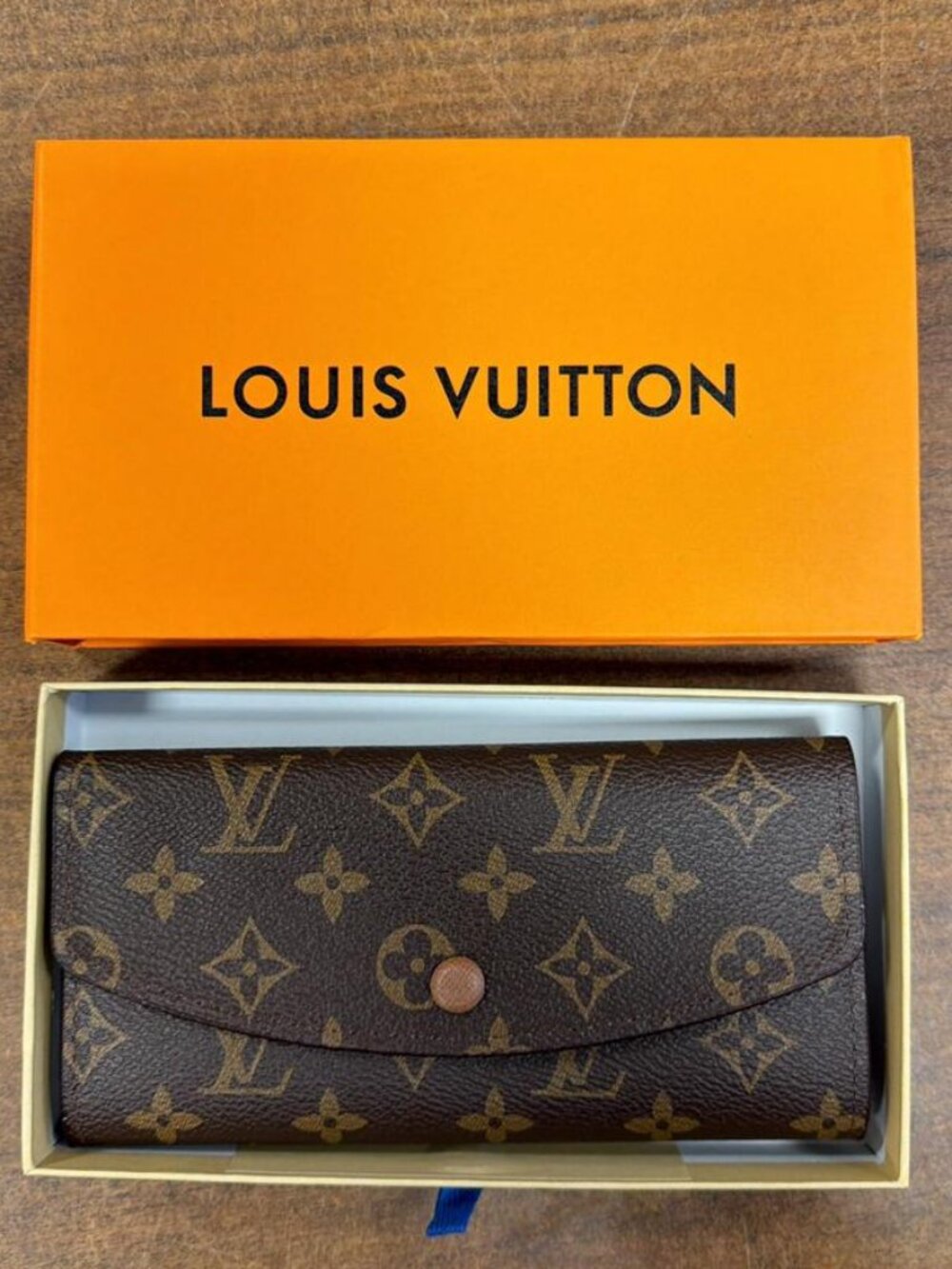 Louis Vuitton Women's Monogram Canvas Emilie Wallet